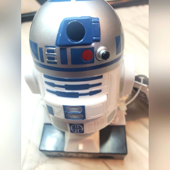 Star Wars Other - Disney Star Wars R2 D2 Candy Dispenser with Sound Works No Candy has tags